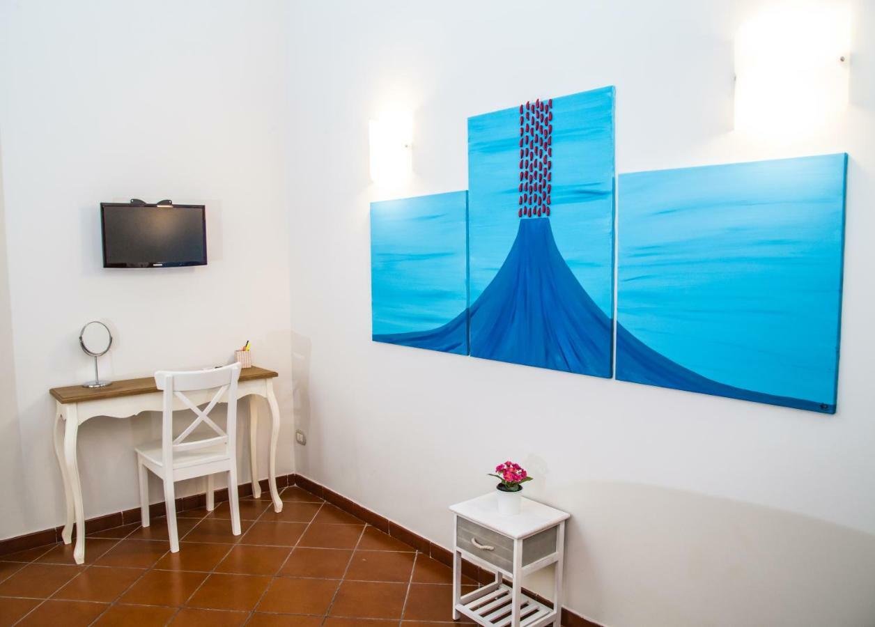 Domus Donnaregina Appartamento